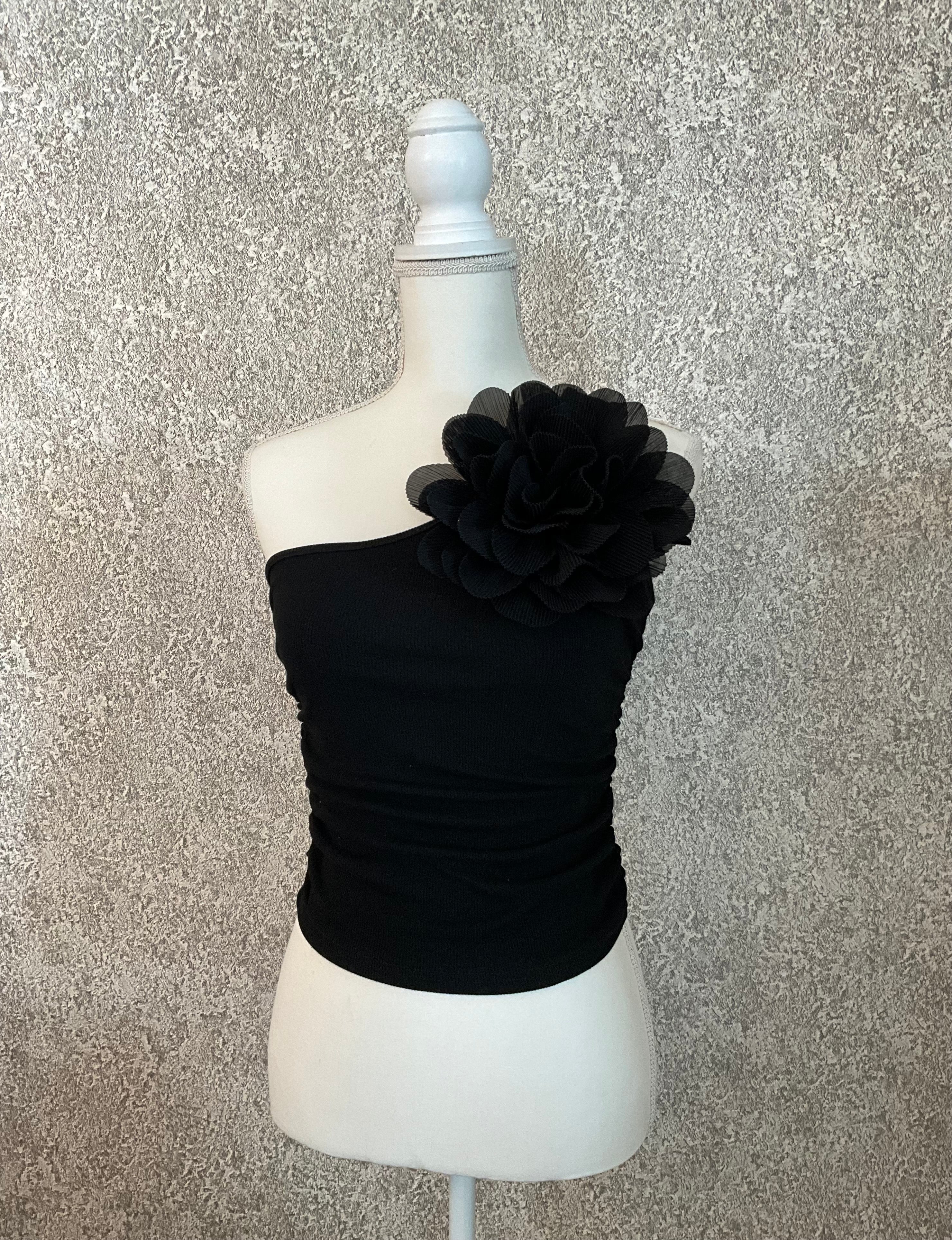 One Shoulder Flower top