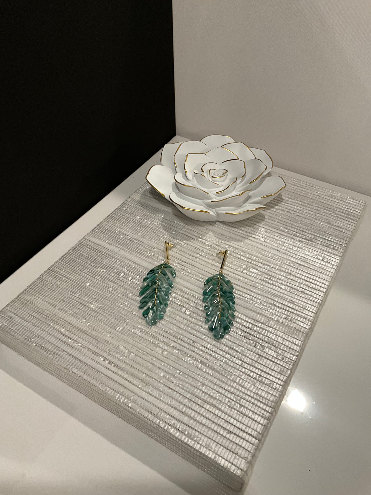 Green Leaf earrings - Love by ILY